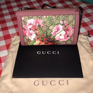 Small GG bloom cosmetics bag